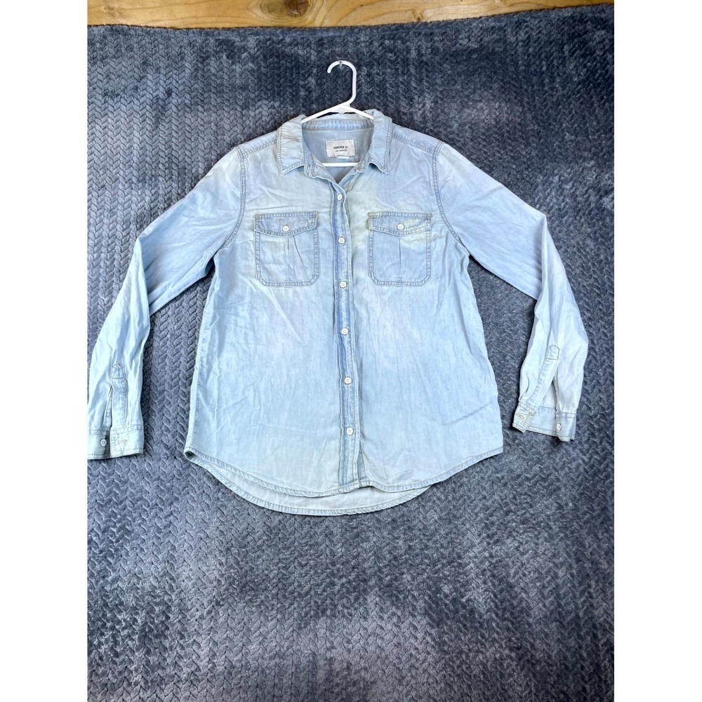 Forever 21 Shirt Womens Medium Blue Denim Cotton Casual Flap Pockets Button Up